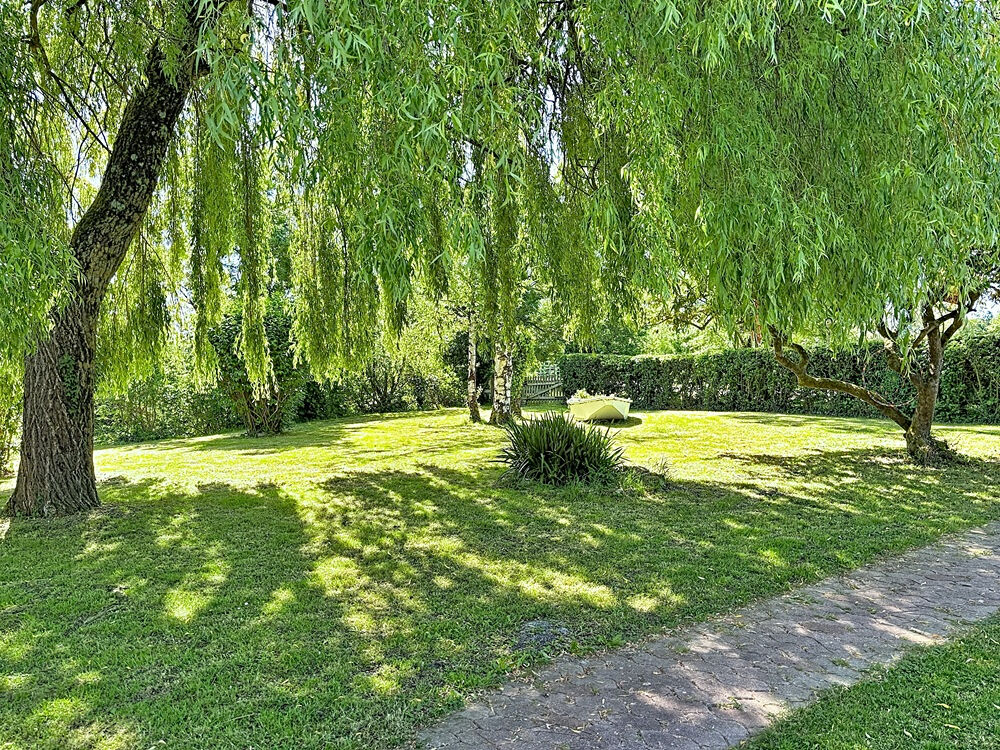 Petite maison meublée en bord de Sèvre - Charme bucolique & ponton privatif