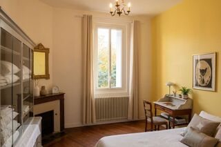  Appartement à louer 3 pièces 105 m²