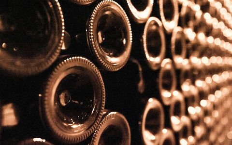 &Agrave; VENDRE � EMPLACEMENT N&deg;1 - Fonds de commerce Cave &agrave; Vins & &Eacute;picerie Fine � La Rochelle Vieux-Centre, quartier dynamique (17), 319930 17000 La rochelle