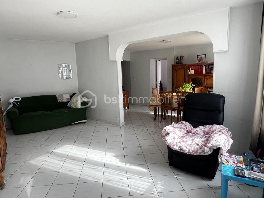 ? CRÉCY-LA-CHAPELLE  2 PIÈCES AVEC DOUBLE SÉJOUR  VENDU LOUÉ  IDÉAL INVESTISSEUR