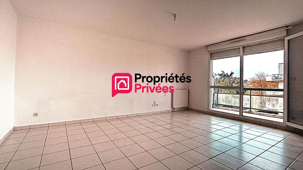 BESANCON Quartier Mallarmé - Appartement T 3 de 62 m2 environ, fonctionnel avec terrasse, cave et place stationnement couverte