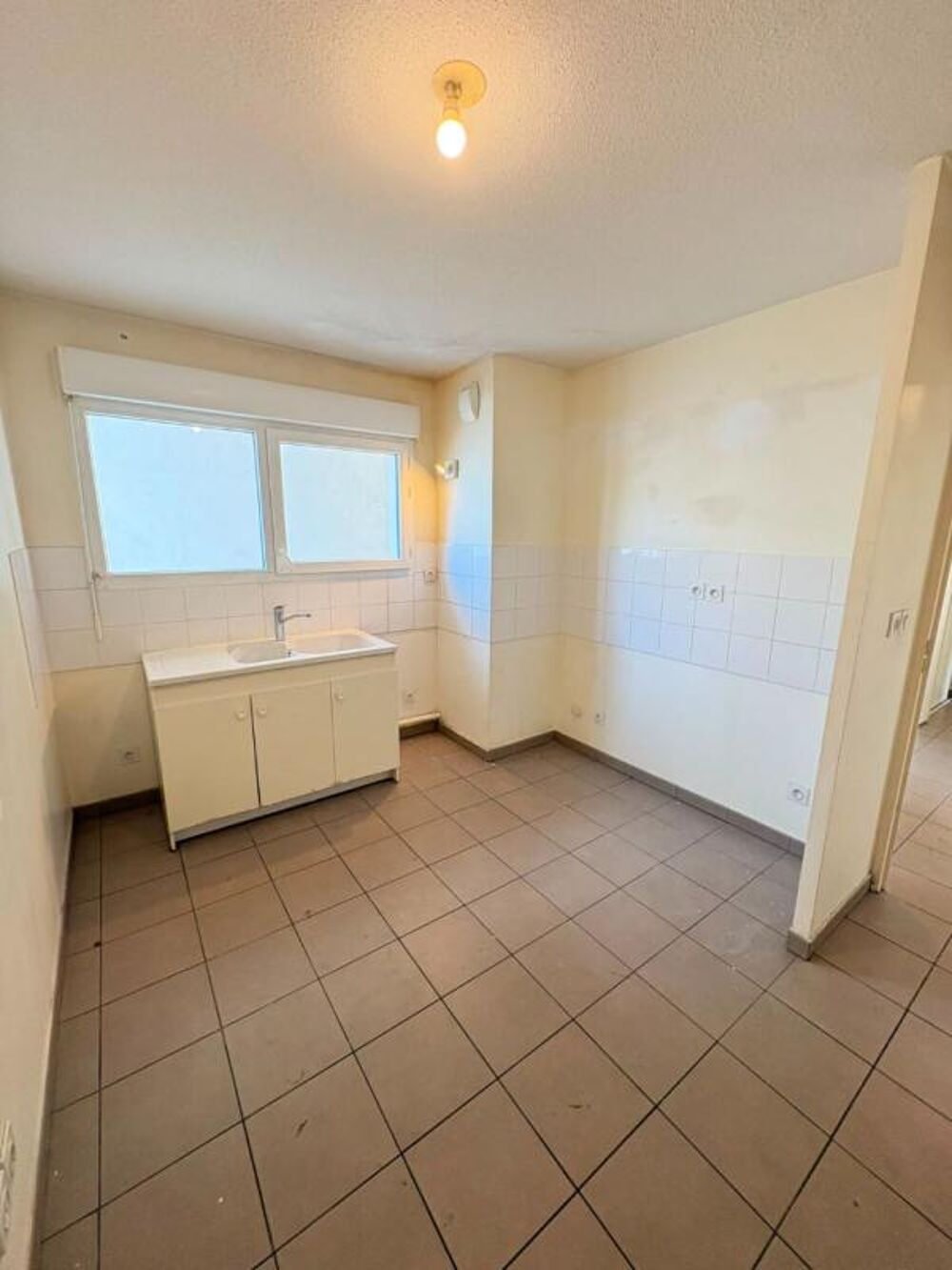 Location Appartement Appartement T4 de 83,4 m² avec balcon et garage à Vénissieux ? 5? et dernier étage Venissieux