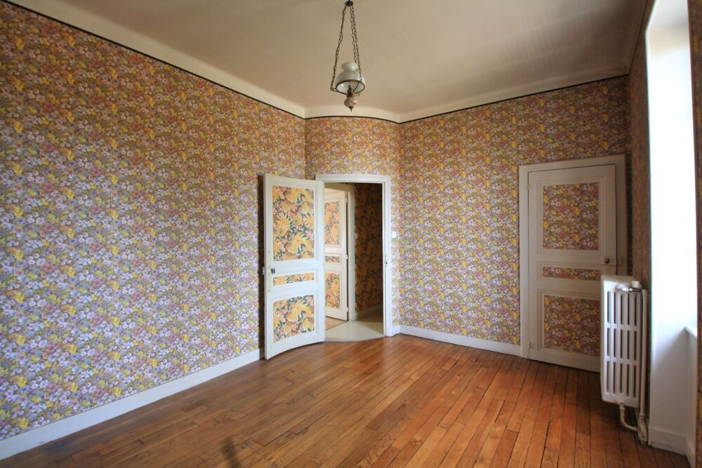 Vente Maison Maison 3 chambres, avec studio indépendant, sur un terrain clos de 1100 m² Dompierre sur besbre