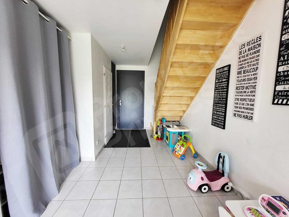 Maison de 2015, 4 chambres et jardin