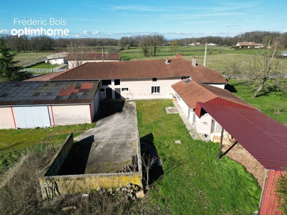 Vente Ferme Entre Mcon et Bourg en Bresse : ancienne ferme grandes superficies et plus de 15 500 m de terrain Saint cyr sur menthon