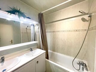  Appartement à louer 1 pièce 79 m²
