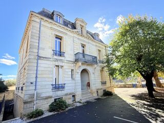  Immeuble à vendre 15 + pièces 500 m²