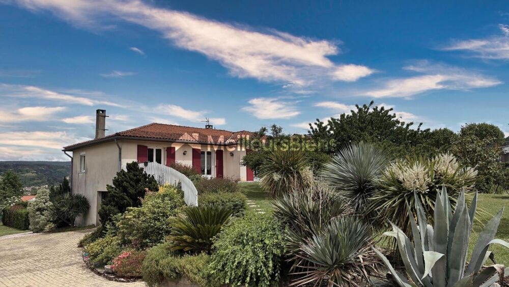 Villa coup de coeur sous sol complet 4 chambres et piscine