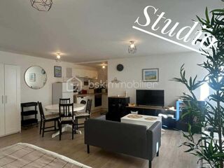  Immeuble à vendre 6 pièces 150 m²
