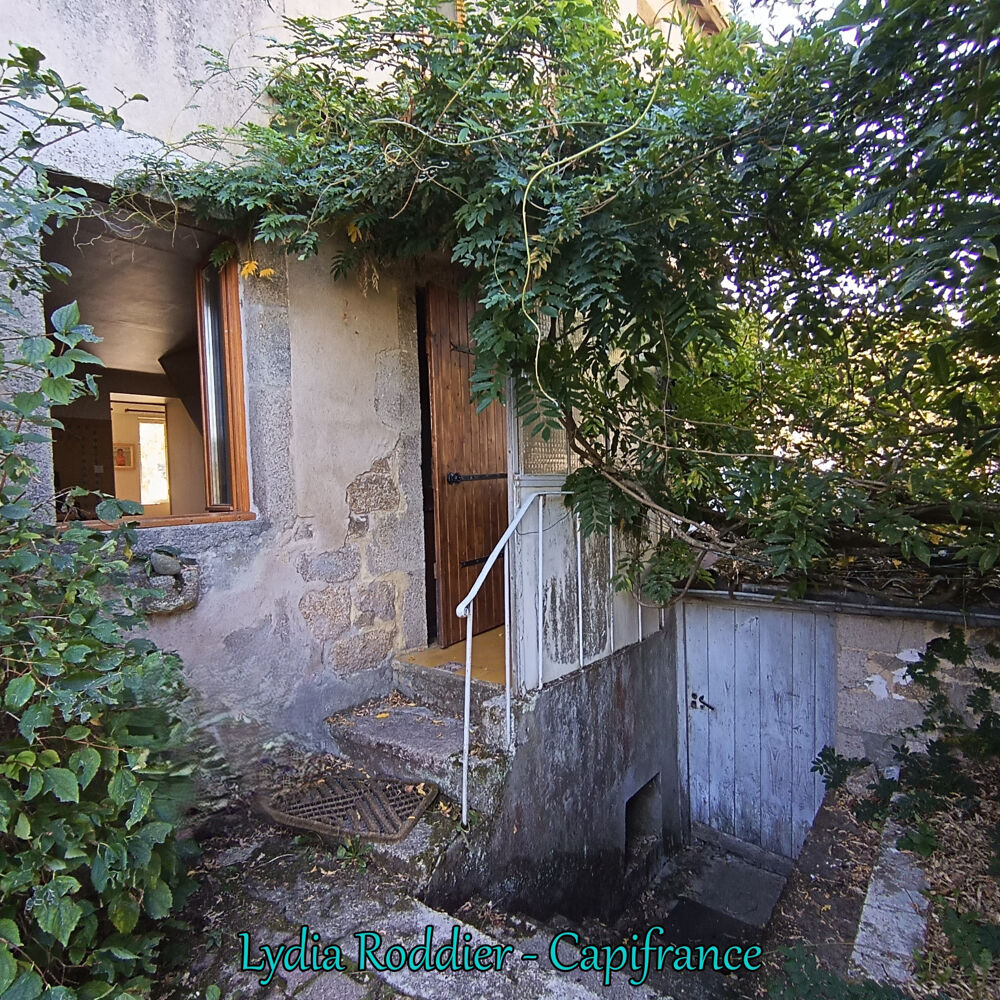 Vente Maison Corps de ferme à vendre 6 pièces - Atelier - Hangar - Dépendances - Terrain 1952 m2 à LACHAUX (63290) Lachaux