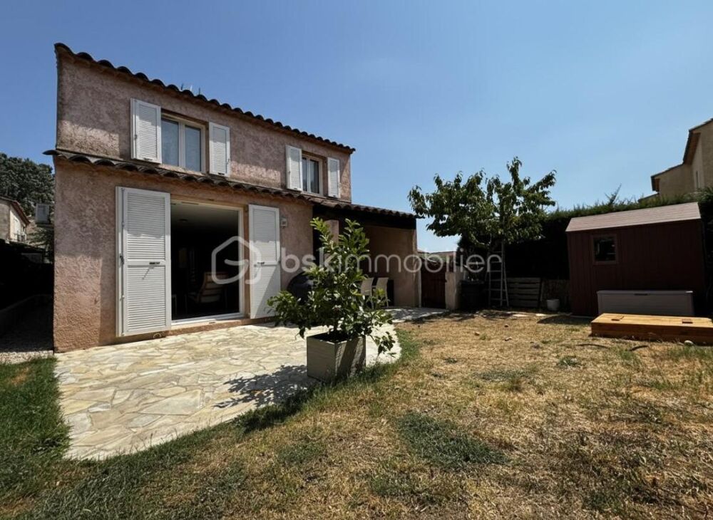 À découvrir ! Maison familiale avec jardin garage et parking au calme