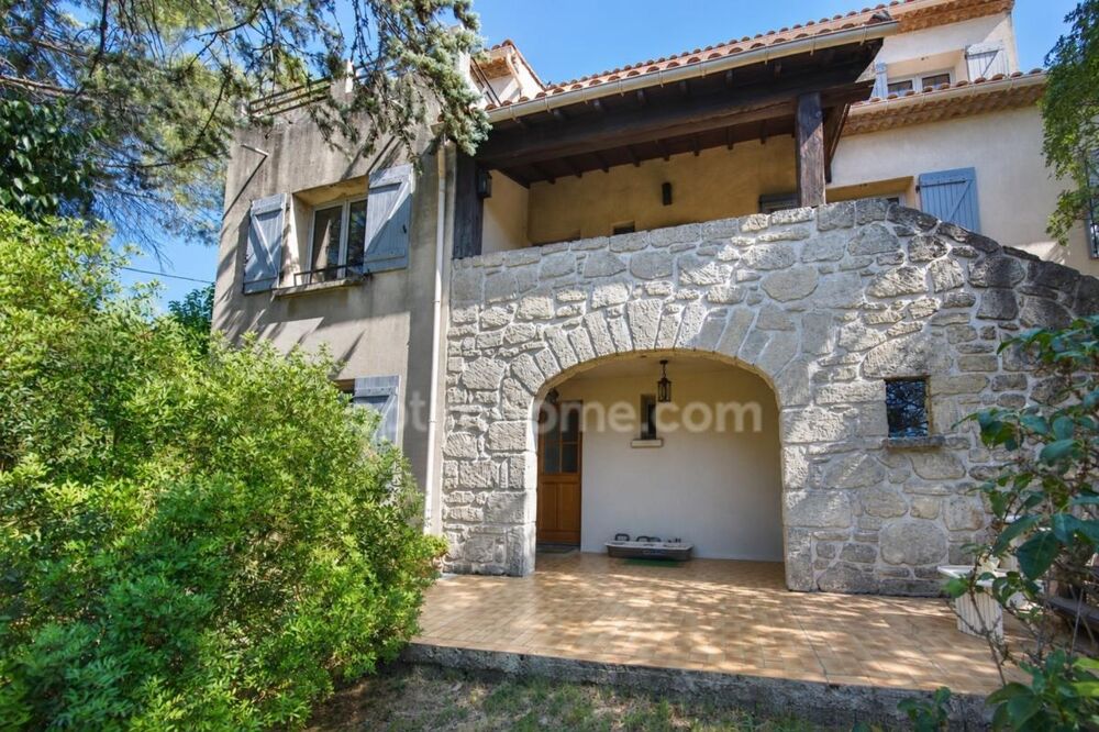 MONTPELLIER - MAISON DE CARACTÈRE  7 CHAMBRES  T3 INDÉPENDANT  2 GARAGES