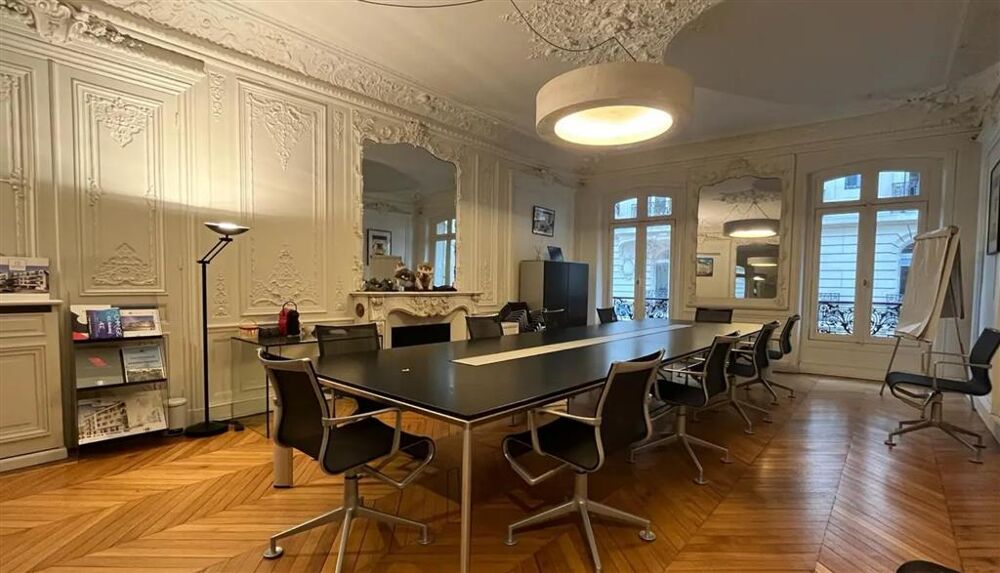   Miromesnil, bureaux de 345 m² 
