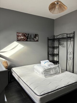  Appartement à louer 1 pièce 28 m²