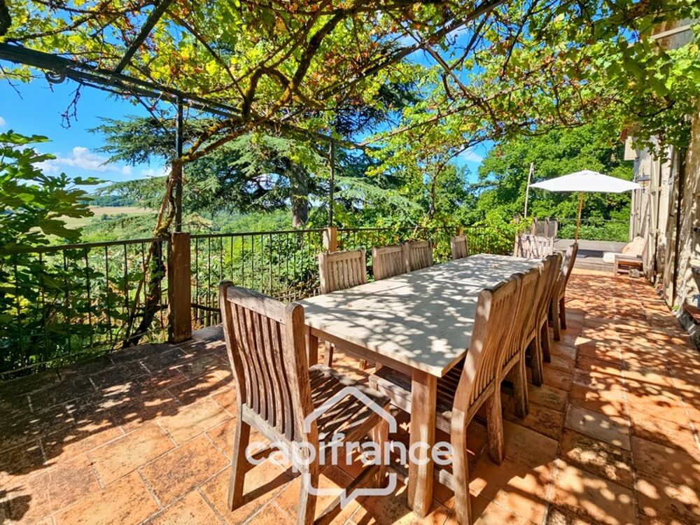 Domaine dexception de 1,7 hectare  470 m² habitables  Jusquà 20 couchages  Roulotte aménagée  Piscine  Parc arboré aux ar