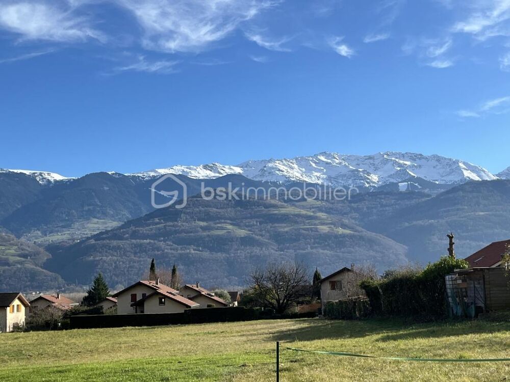 Rare à La Terrasse  Maison de village sur un magnifique terrain plat de 978 m²  Vue Massifs