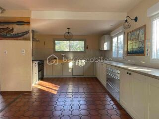  Villa à vendre 6 pièces 181 m²