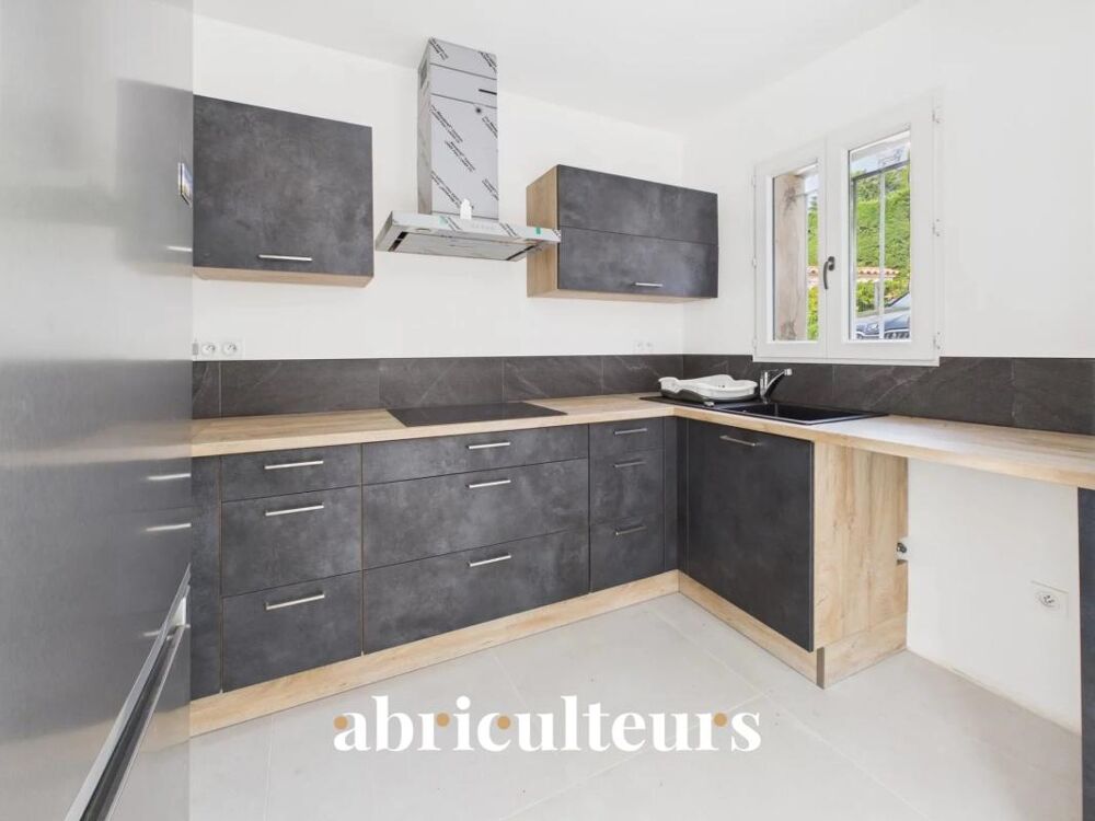 Bel appartement neuf de 95 m² avec une vue panoramique en vente sur Fayence (83440)