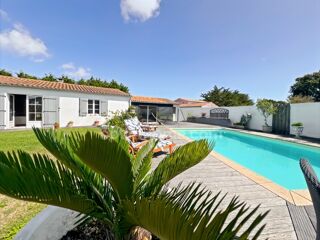  Propriété/château à vendre 6 pièces 220 m²
