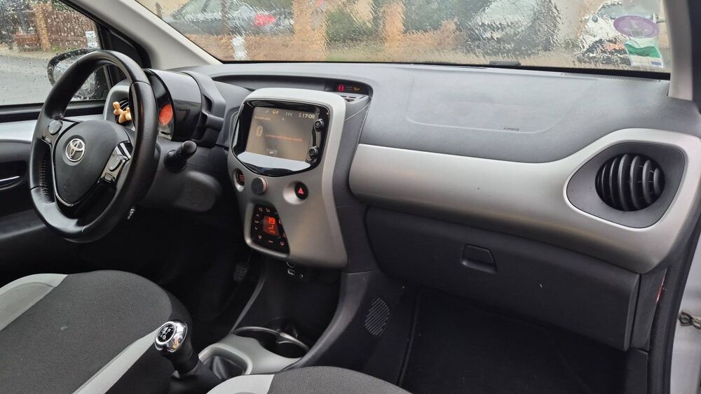 Aygo 1.0 VVT-i 69 X-Play 2017 occasion 91130 Ris Orangis