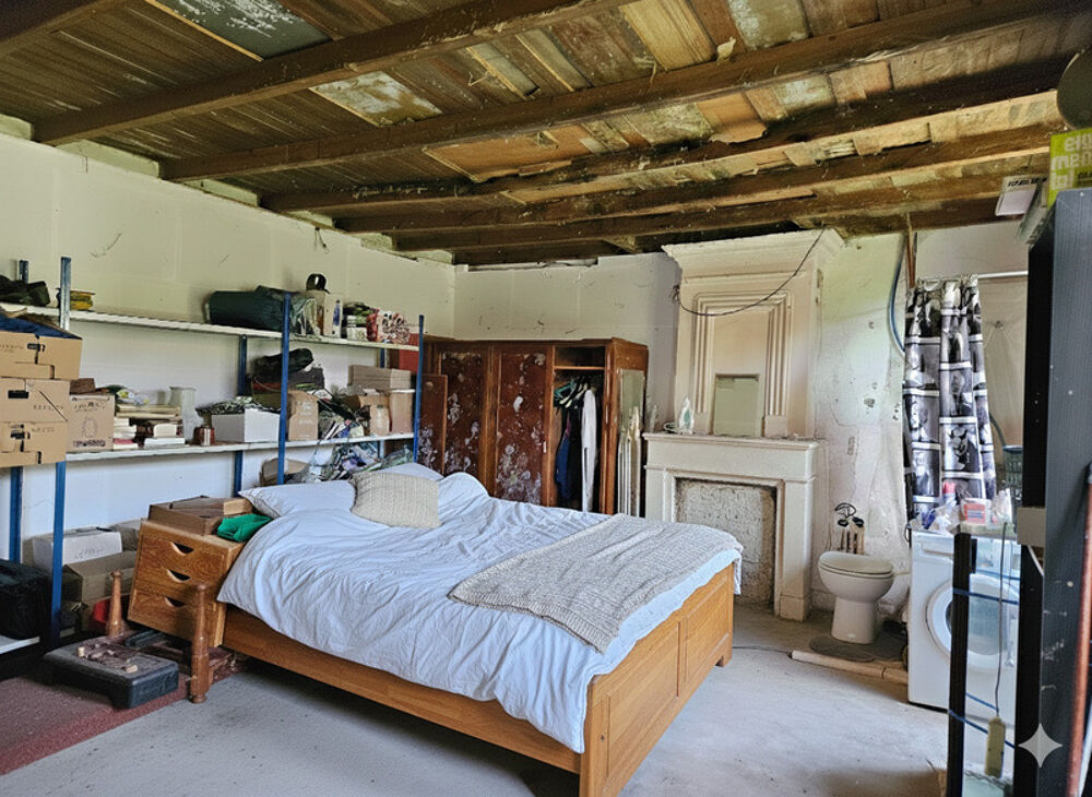 Maison à vendre SAINT DIZANT DU GUA (17) 2 pièces à rénover sur 1340m2