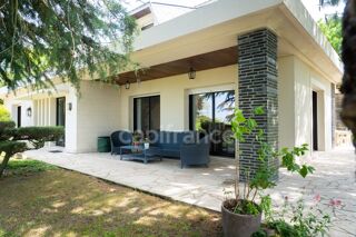  Propriété/château à vendre 11 pièces 328 m²
