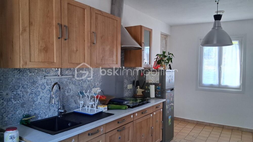 MAISON DE 71M² +(BUANDERIE DE 30M²+DEPENDANCE DE 70M² AVEC POSSIBILITE D'AMENAGEMENT). TERRAIN 703M²