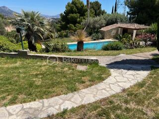  Villa à vendre 7 pièces 240 m²