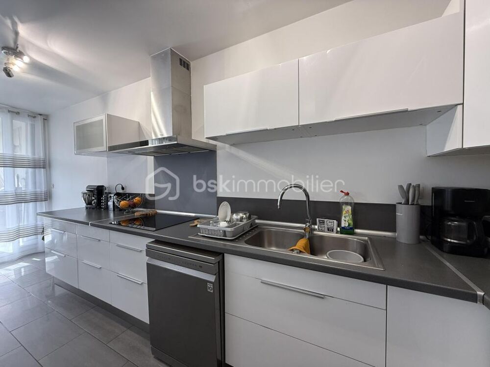 Appartement familiale 92m, 4 chambres, Balcon et 2 places de PARKING