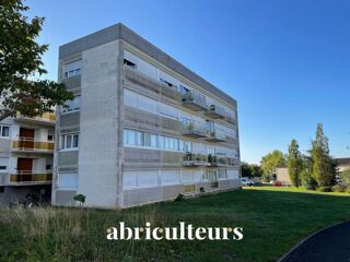  Immeuble à vendre 1050 m² Cognac