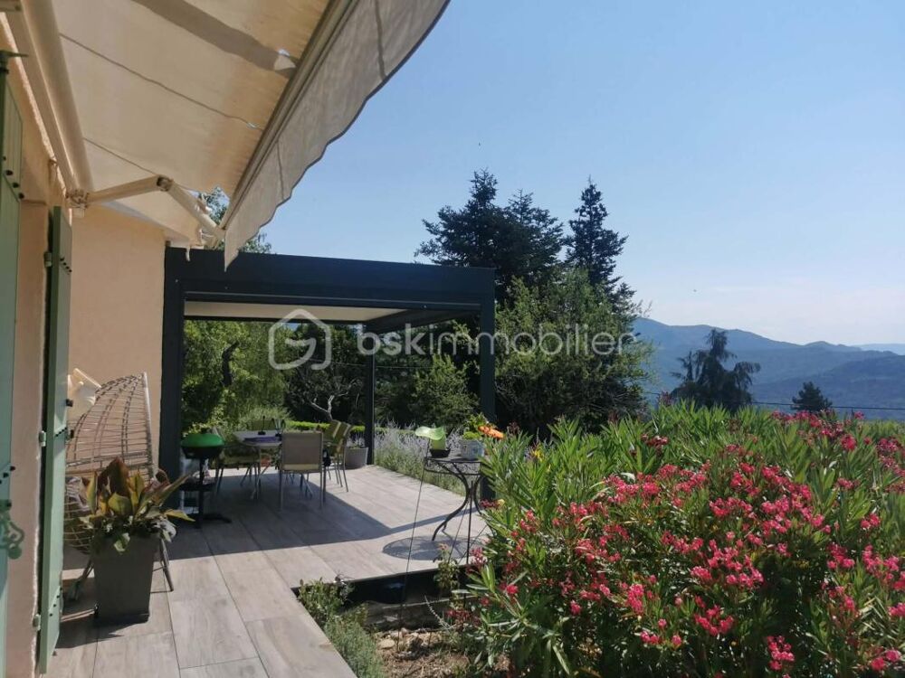 à vendre  Propriété/château Thoard (04380)