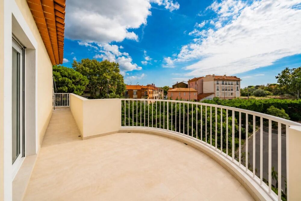 Vente Appartement 83600 FREJUS - CENTRE-VILLE - 3 PIÈCES - 2 CHAMBRES - 65.0 M² - BEL APPARTEMENT AVEC TERRASSE DE 56 M² Frejus