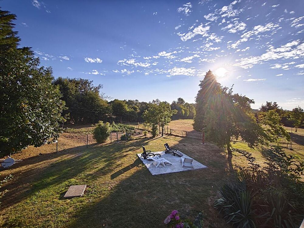 Maison de caractère - 185 m² - Terrain de 10 600 m²