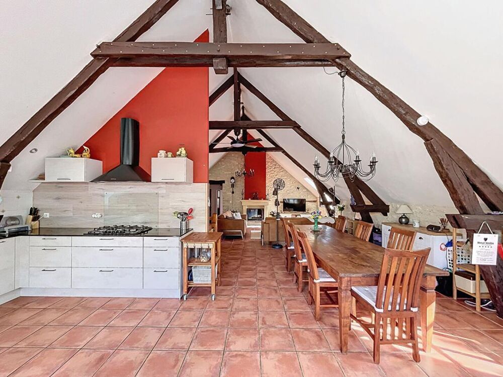Vente Maison Domaine Gourdon avec piscine sur 13.5 hectares de terrain Gourdon