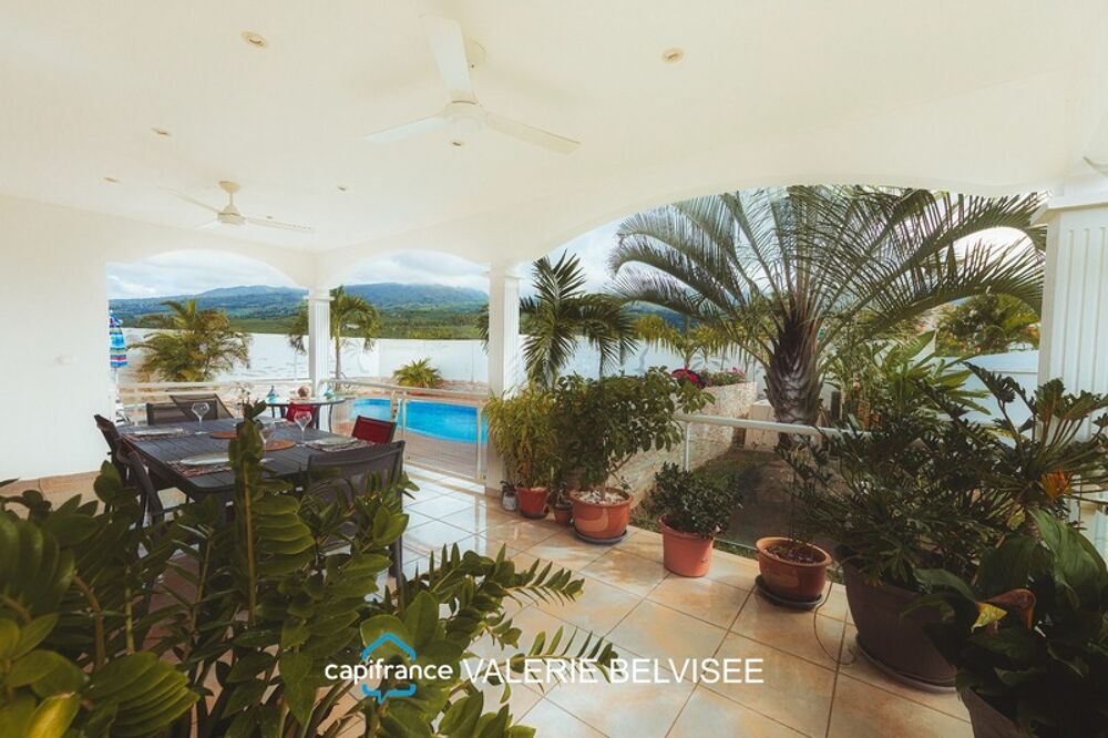 VILLA FAMILIALE F5 AVEC PISCINE, VUE DÉGAGÉE ET SUPERBES VOLUMES  SAINT-LOUIS