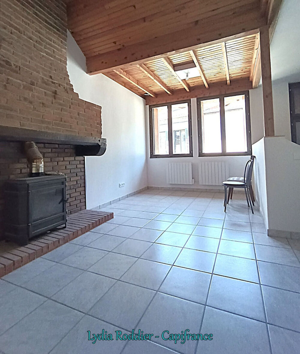 Vente Maison Maison 3 pièces 60 m2 rénovée dans le centre de CHATELDON (63290) - secteur calme Chateldon