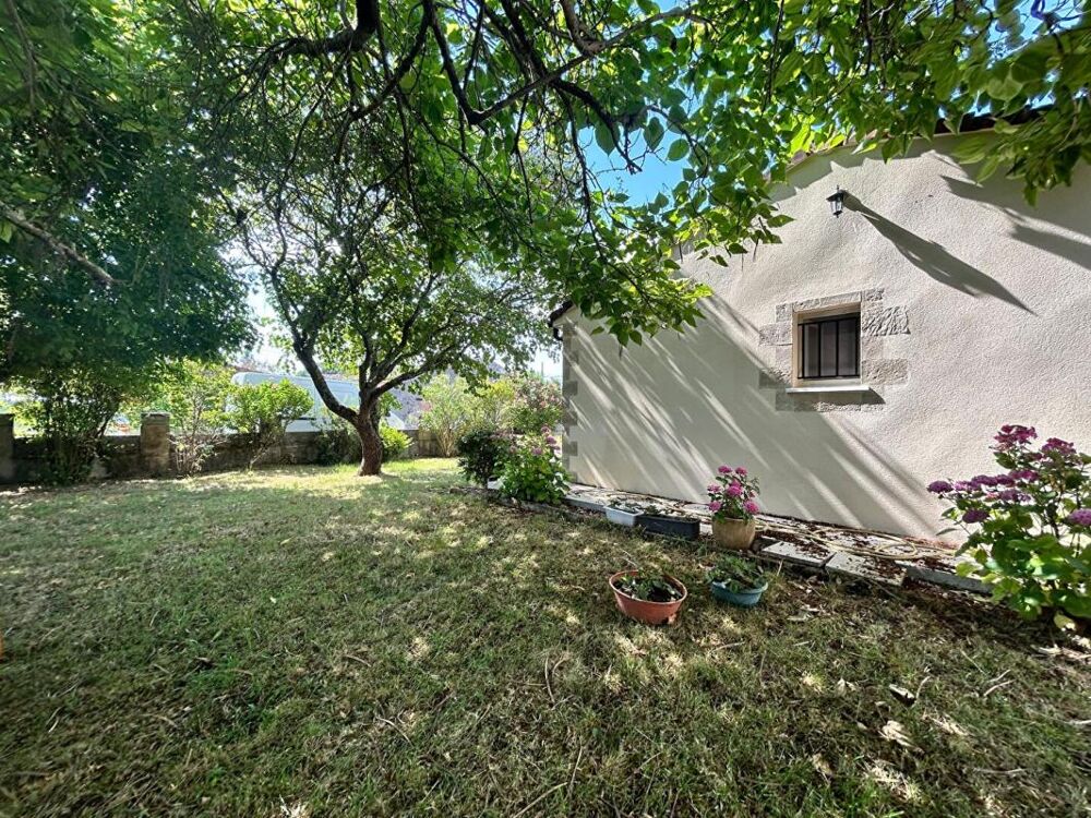 Au calme à Saint-André de Cubzac dans un quartier résidentiel , Découvrez cette Maison d'habitation d'environ de 115 m2 sur un