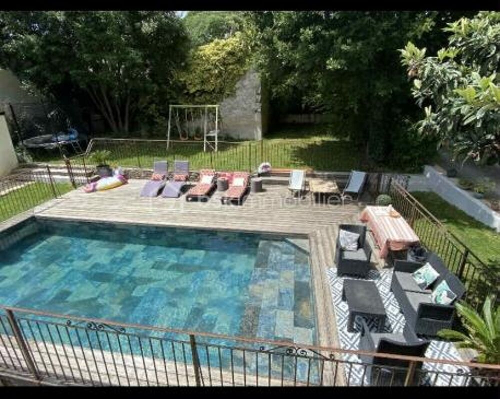 Vente Maison Maison familiale 183m2 sur 1003m2 de terrain avec piscine Nimes