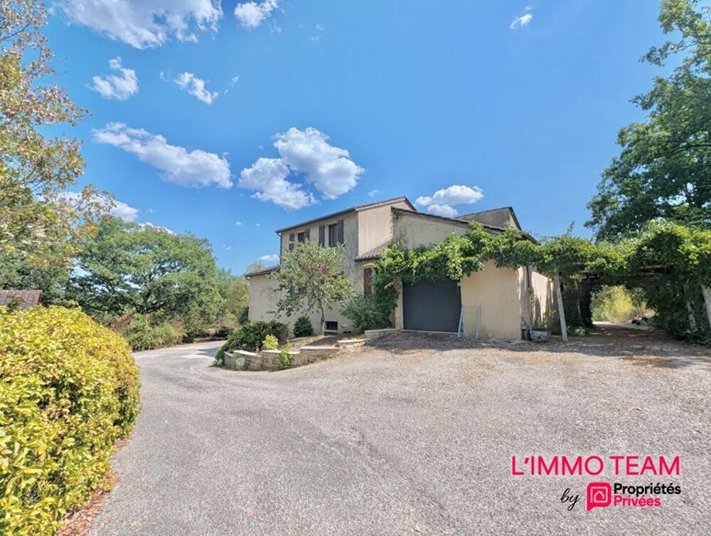Maison 5 chambres, avec garages et piscine, sur 1.7Ha - vue imprenable