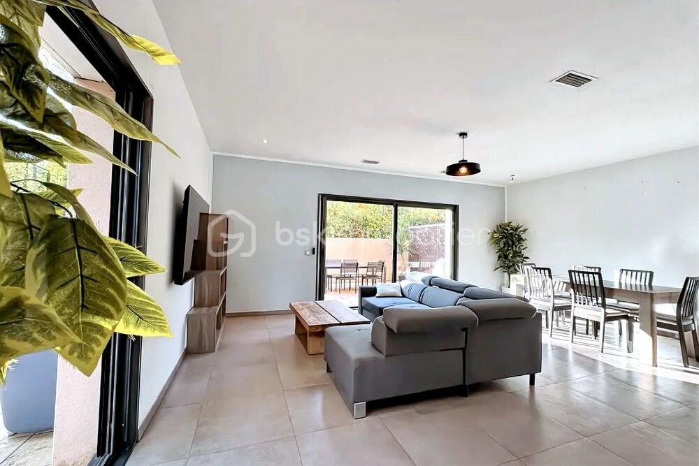 À vendre  Maison contemporaine avec appartement indépendant  Saint-Jean-de-Védas
