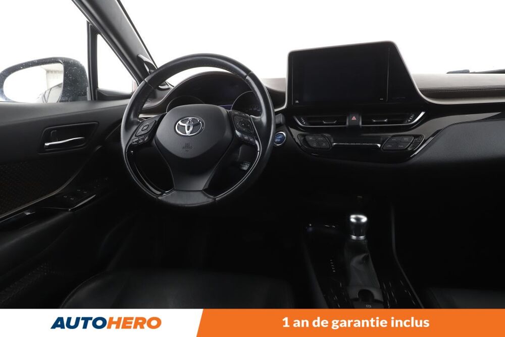 C-HR 1.8 Hybride Distinctive 122 ch 2017 occasion 92130 Issy-les-Moulineaux