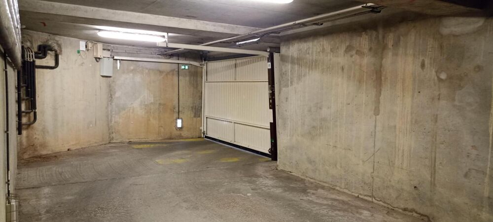 Location Parking/Garage Garage box sécurisé à louer à Caluire-et-Cuire Caluire et cuire