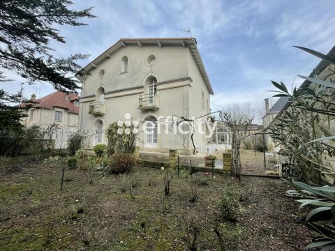   Maison Maison - 8 pi�ce(s) - 265 m�