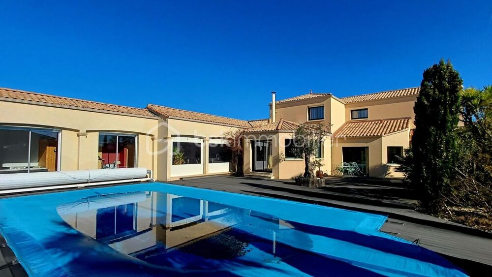 LA PIRONNIERE VILLA FAMILIALE AVEC PISCINE, POOL HOUSE ET JACUZZI