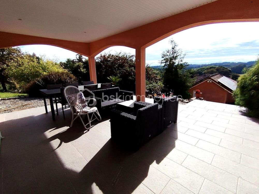 Vente Maison Maison spacieuse avec piscine et vue dégagée dans un cadre enchanteur Orthez