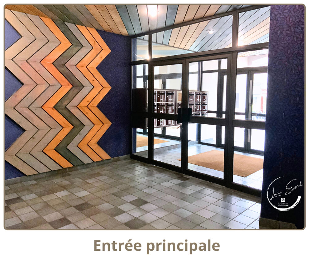 Appartement 6 pièce(s) 164 m2 proche de tous commodités
