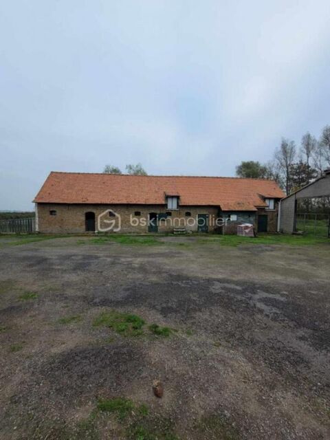  LONGERE PROCHE BERGUES Maison - 6 pice(s) - 300 m