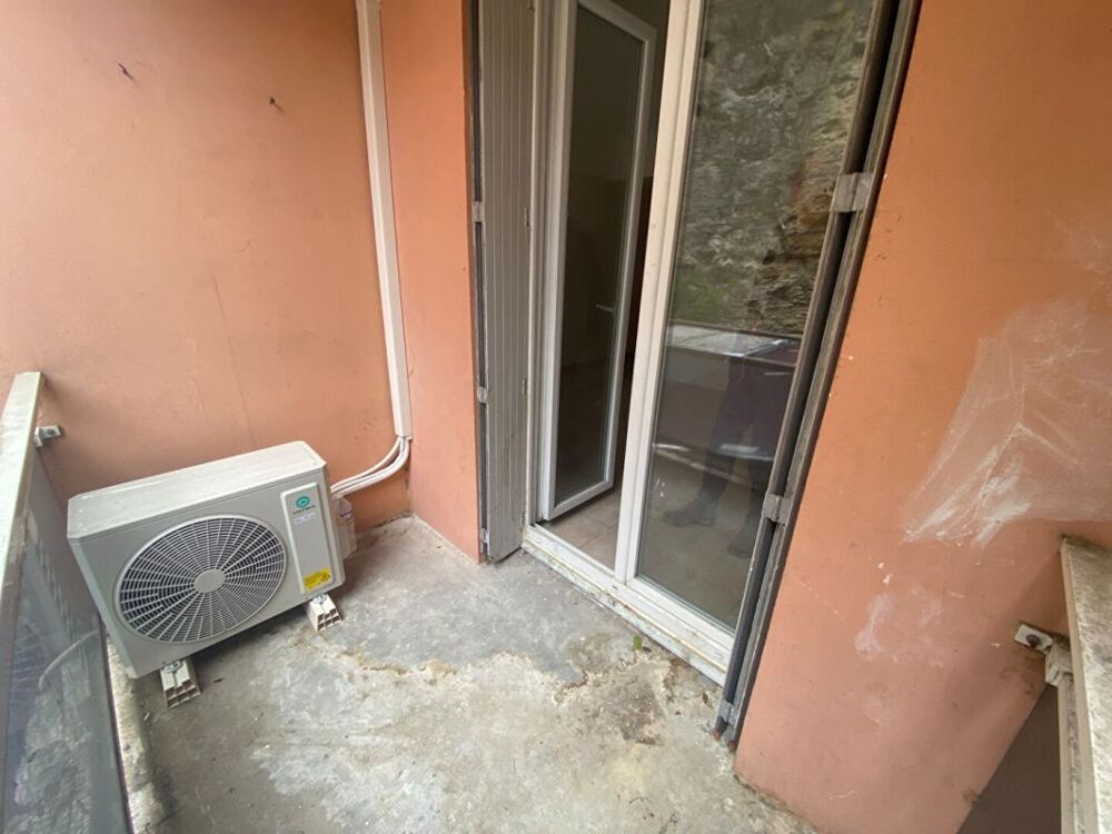 Location Appartement À Louer : Studio Refait à Neuf en Centre-Ville de Salon-de-Provence Salon de provence