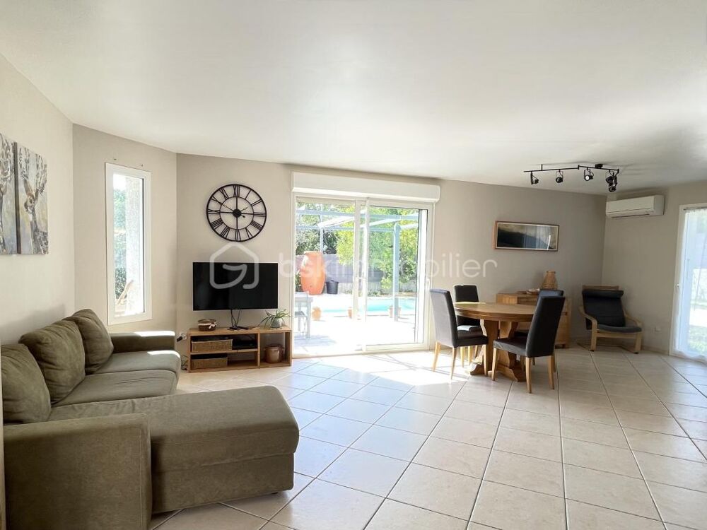Vente Villa EXCLUSIVITE : VILLEVEYRAC, entre Sète et Montpellier, Villa de plain-pied offrant 4 chambres et jardin arboré avec piscine Villeveyrac