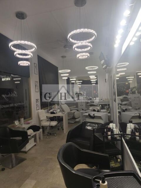   LOCAL COMMERCIAL BELLE VISIBILITE  56 M²  LE CANNET LOUE 